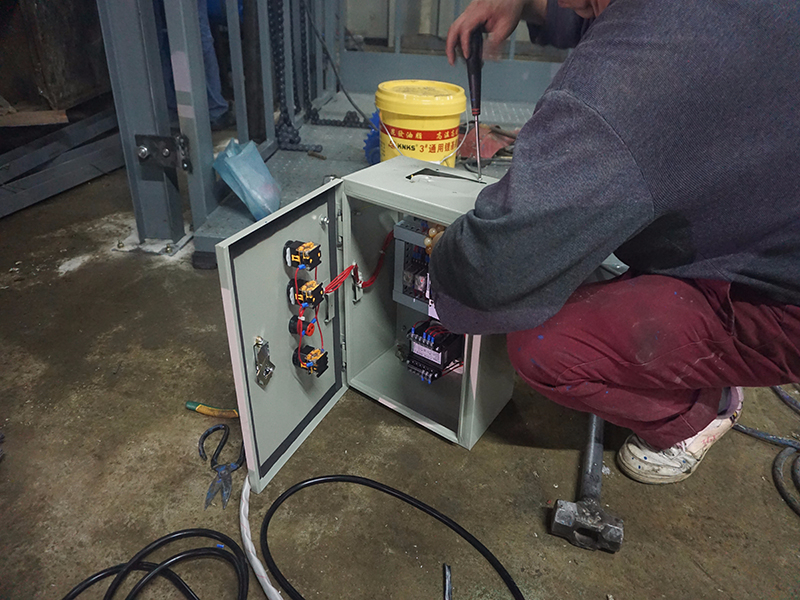 廣東液壓升降平臺電壓能否用220V？